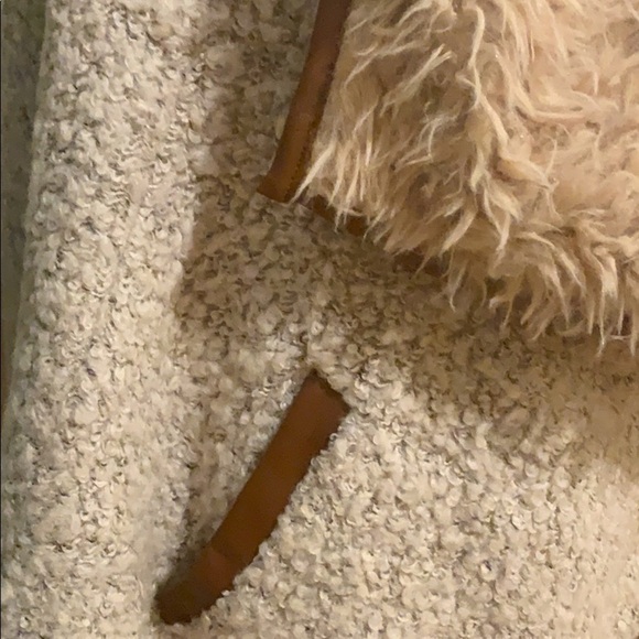 LOVE TREE Sherpa Faux Fur Vest - Natural - Picture 7 of 8